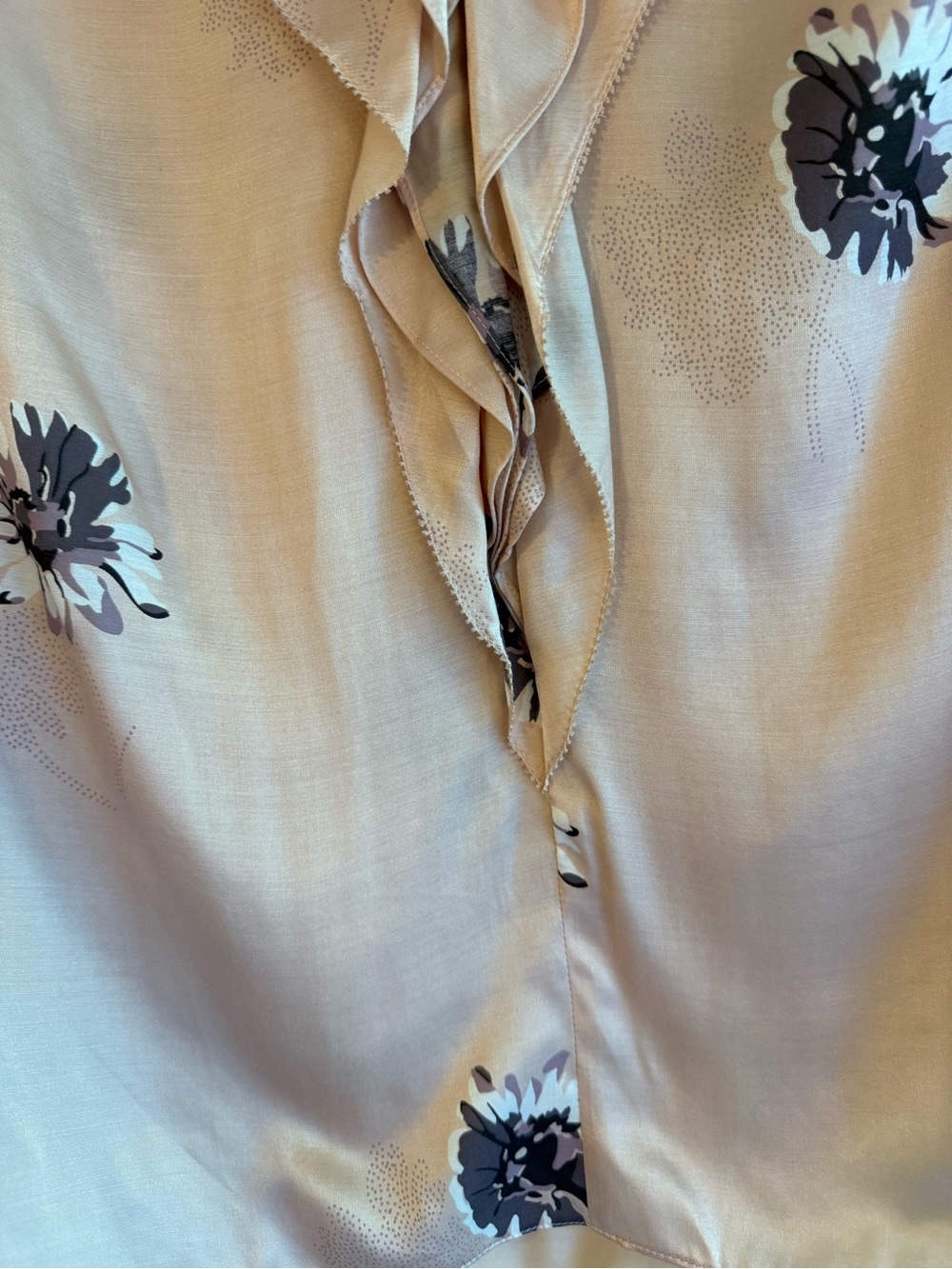 Rebecca Taylor Blush Silk Blend Floral Blouse | Ruffle V-Neck | Romantic Office - Picture 6 of 16